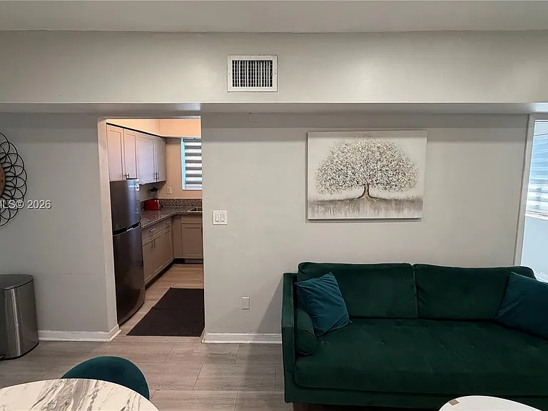 10000 E Bay Harbor Dr #14 — Photo 5