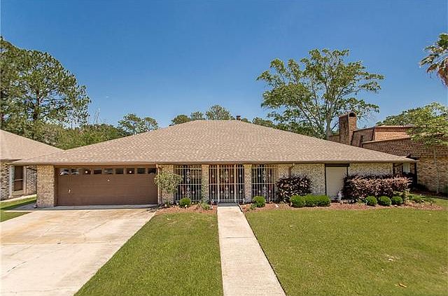 1st image of 72 Country Club Dr
