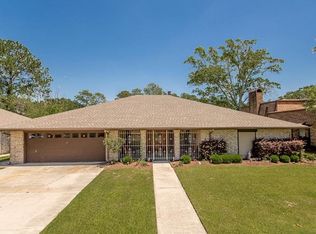 72 Country Club Dr, La Place, LA 70068