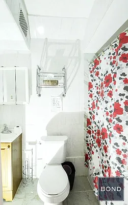 Rented by Bond New York | media 16