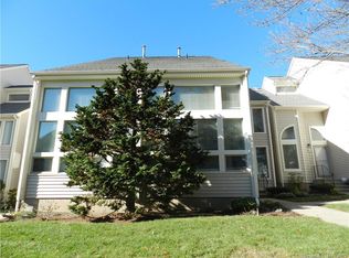 180 Turtle Bay Dr #180, Branford, CT 06405
