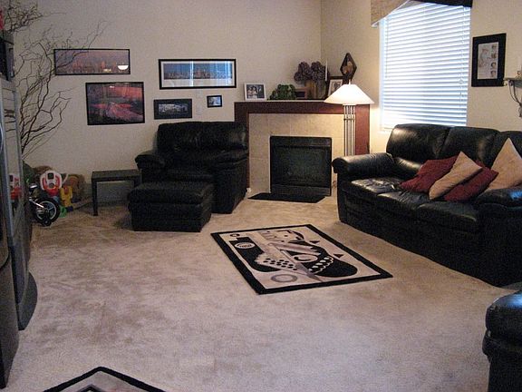 3rd image of 2629 N Holladay Dr