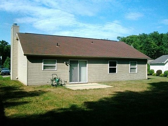 5th image of 487 Oak Hollow Dr