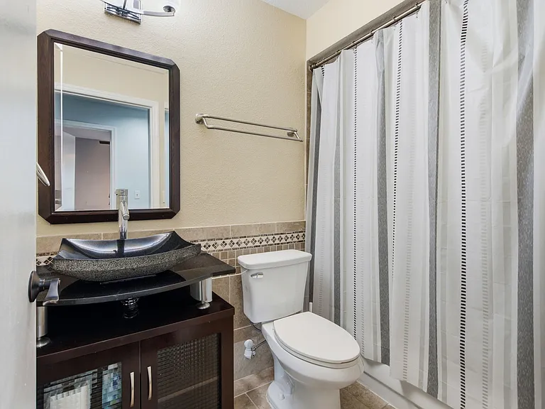 12118 Dickenson Ln — Photo 14