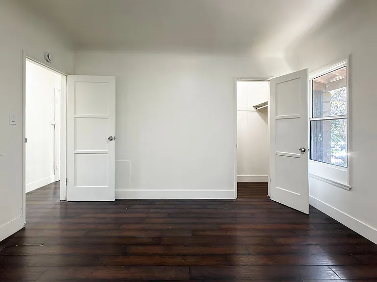 2021 Pine Ave — Photo 22