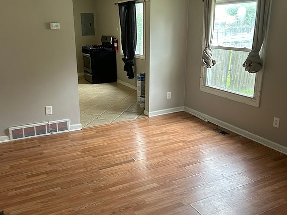 5th image of 1628 Pagel Ave
