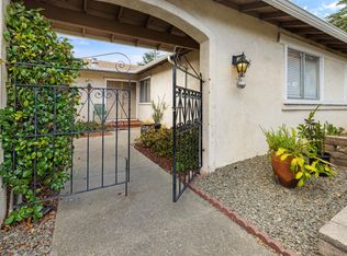 7961 Phaeton Dr, Oakland, CA 94605