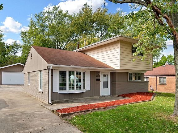 2nd image of 353 Minocqua St
