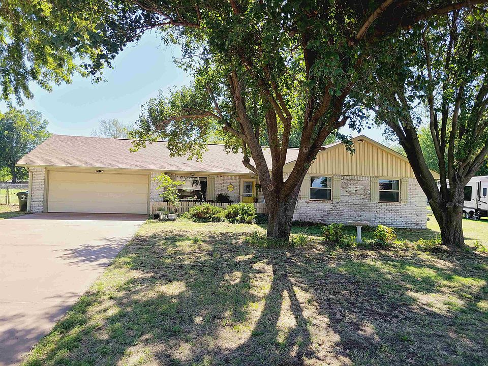 1st image of 129 Sara Dr