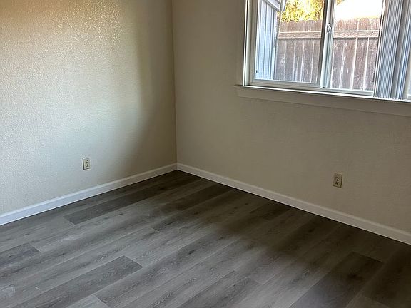 2nd image of 2508 Standiford Ave #C