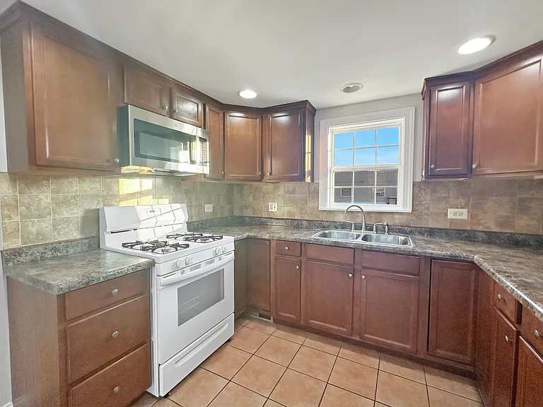 3135 Chicago Rd #2 — Photo 3