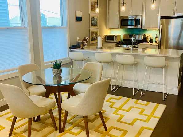 31 E Oxford St APT 2, Portland, ME 04101