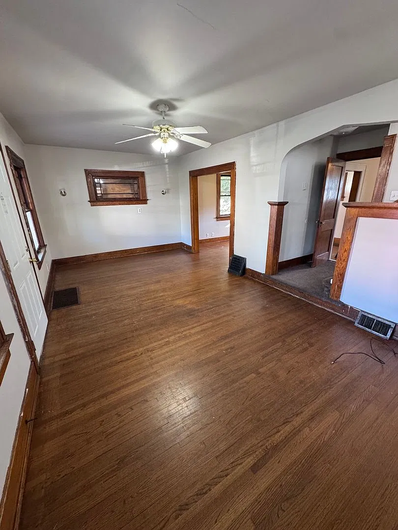 2719 Euclid Ave. — Photo 2