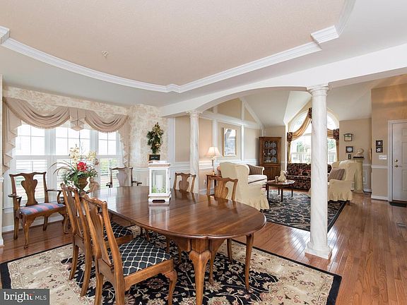 5th image of 1711 Pine Forest Ct