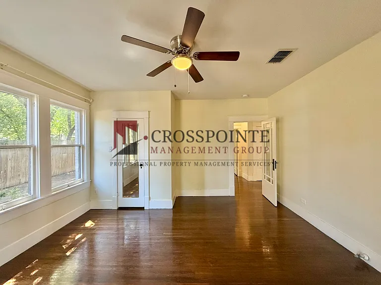 431 S College Ave — Photo 18