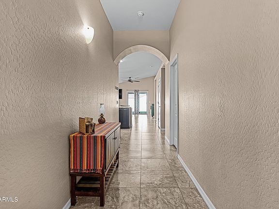 5th image of 3014 W LA SALLE Street