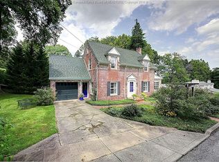 703 Crawford Rd, Charleston, WV 25314