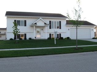 451 Crowfoot Ave, Fond Du Lac, WI 54935