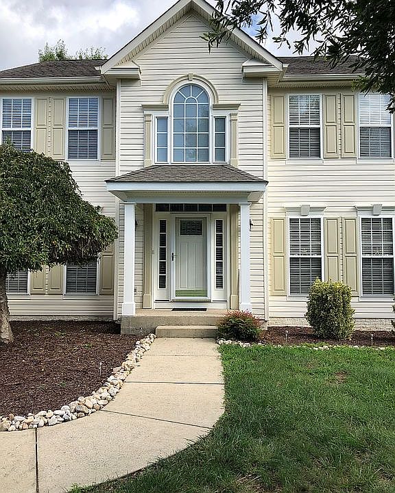 1st image of 33088 Alabaster Ct