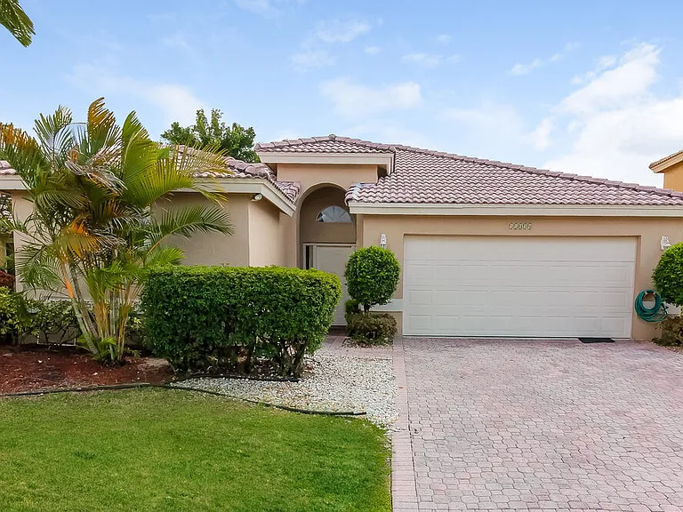 11034 Harbour Springs Cir — Photo 1