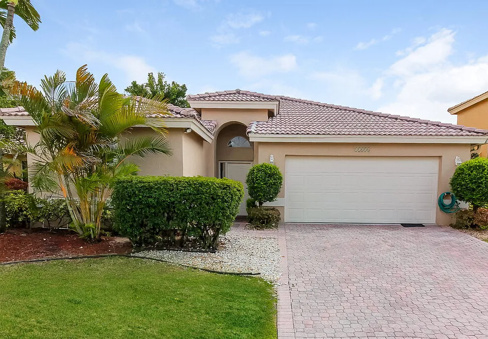 11034 Harbour Springs Cir
