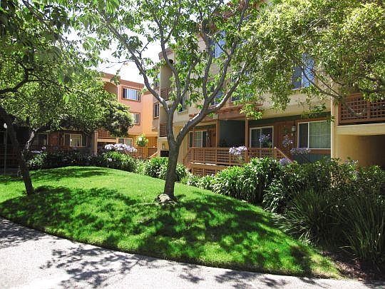 4th image of 842 Antoinette Ln