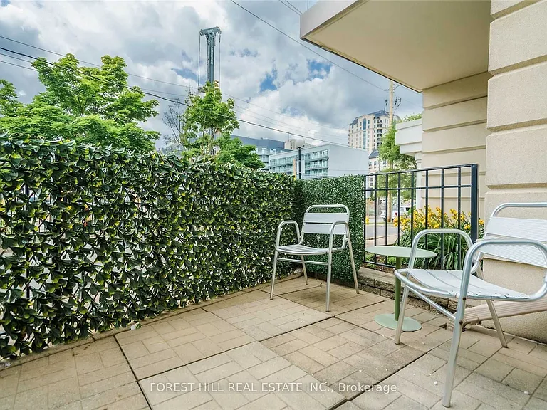 9 Greenbriar Rd #103 — Photo 19