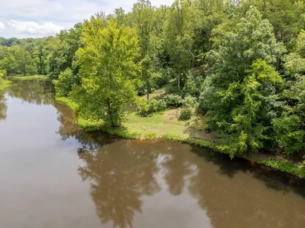 3882 Firehouse Rd, Buckingham, VA 23921
