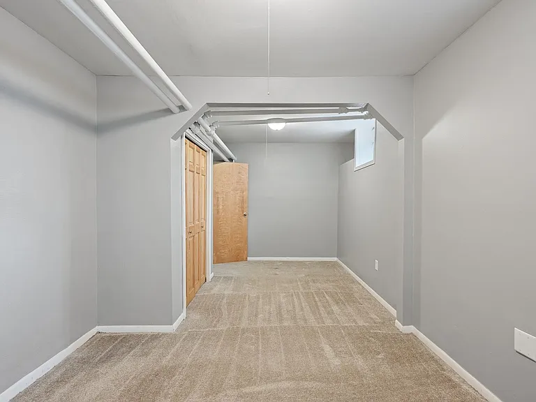 Doolittle 2735 Humboldt Ave S — Photo 10