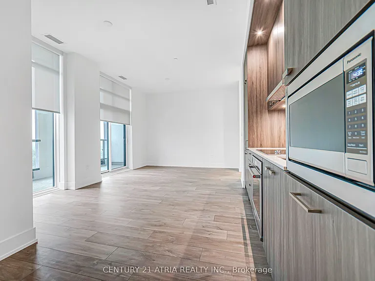 858 Dupont St #Penthouse 03 — Photo 21