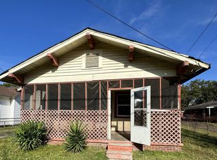 1109 Live Oak Ave, Pascagoula, MS 39567