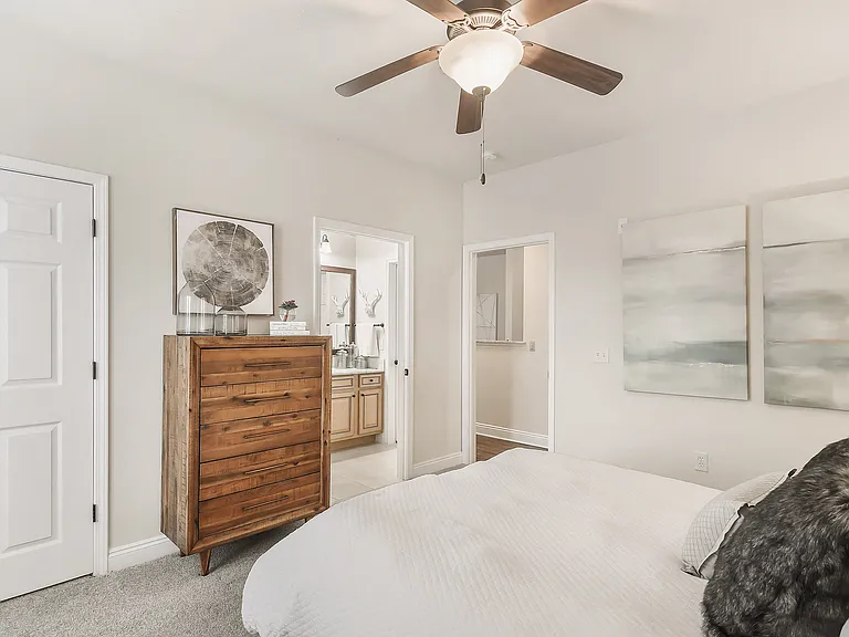 Charleston Apartment Homes — Photo 7