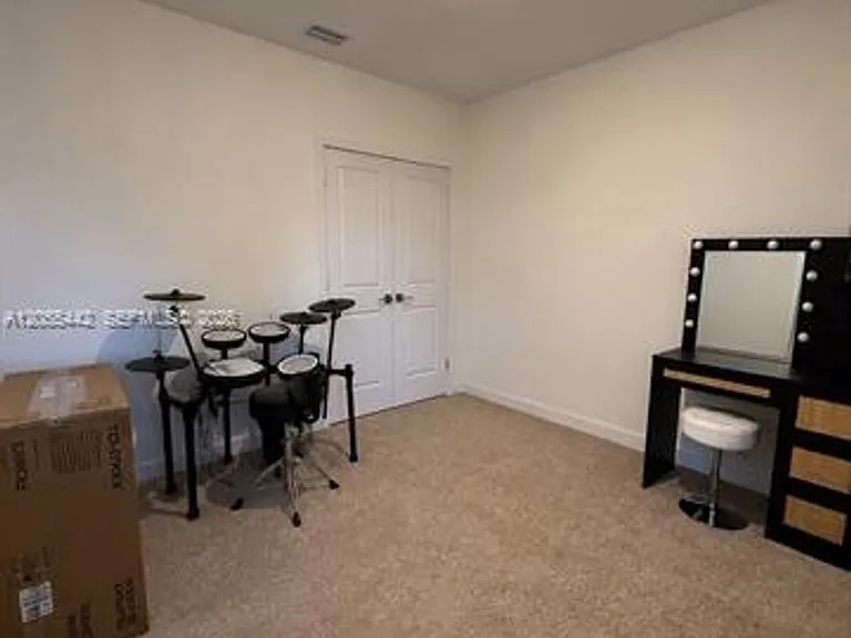 1680 SE 8th Ave #Townhouse 1680 — Photo 10