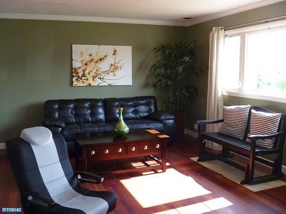3rd image of 26 Ovington Dr
