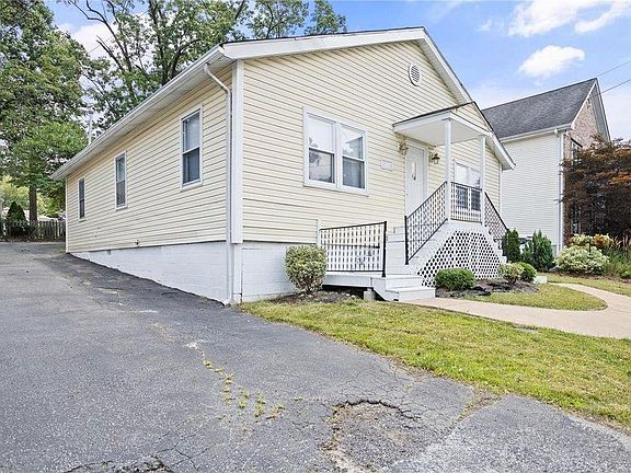2nd image of 2156 Lakeview Dr