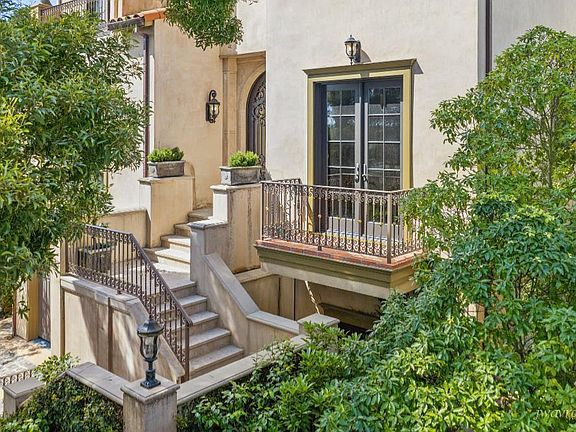 4th image of 365 Pacheco St