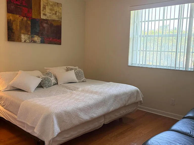 619 NE 7th Ave — Photo 32