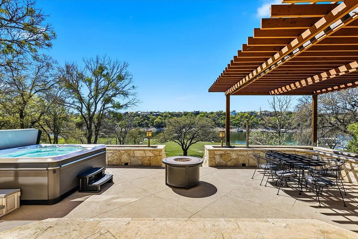 5 bed, 5.0 bath, 3634 sqft, $5,500 — Photo 4