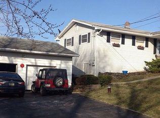 2005 Sunset Rd, Dalton, PA 18414