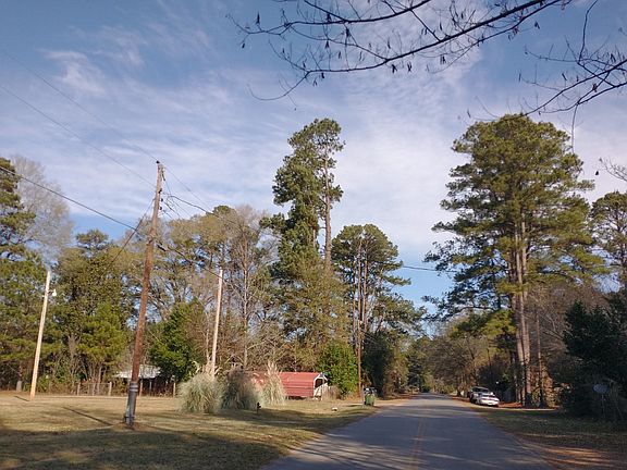 3rd image of 106 Bassin Dr