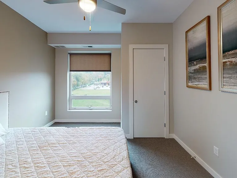 Red44 Luxury Apartments | Specials Available — Photo 62