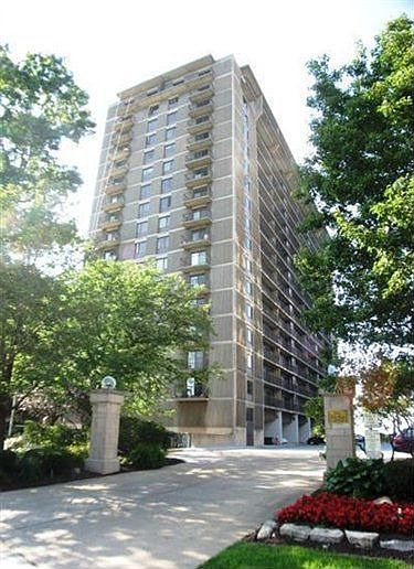1st image of 12500 Edgewater Dr APT 204