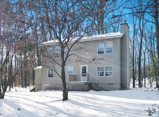 113 Butternut St, Dingmans Ferry, PA 18328