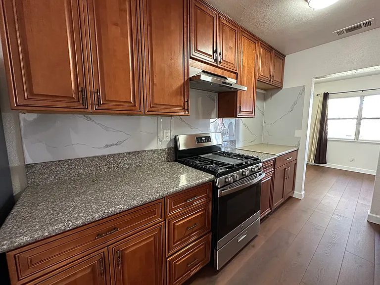 12776 Ross Ave — Photo 13