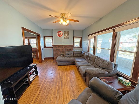 5th image of 317 W Evers Ave