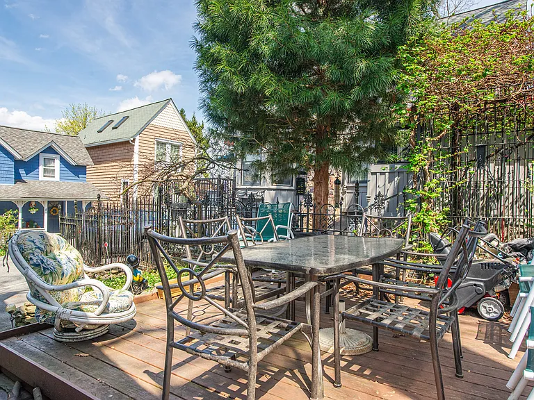 10 Banghart Pl — Photo 14