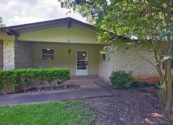 5th image of 909 Dove Dr