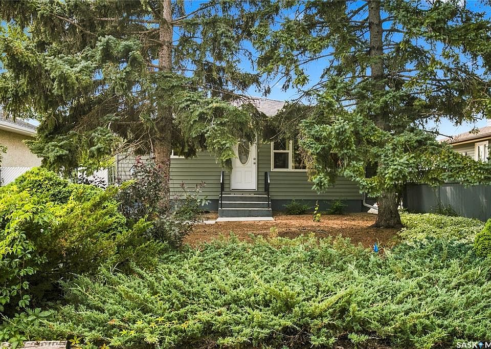 1st image of 448 ROBINSON STREET