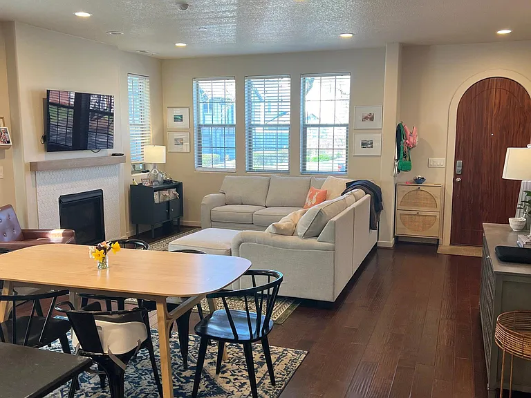 29092 SW Charlotte Ln — Photo 3