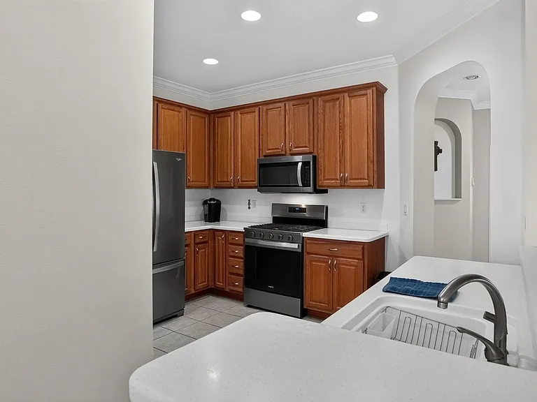 8525 SW 86th Ter — Photo 21
